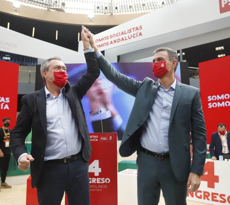 Espadas reivindica los gobiernos socialistas y pide unidad para asumir el frente de la Junta