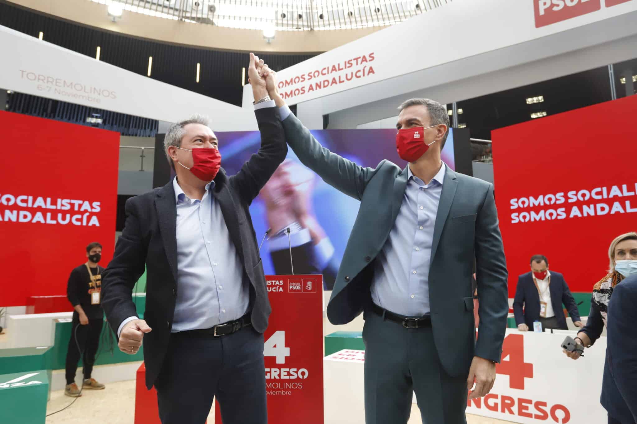 El presidente del Gobierno, Pedro Sánchez y el secretario general del PSOE en Andalucía Juan Espadas