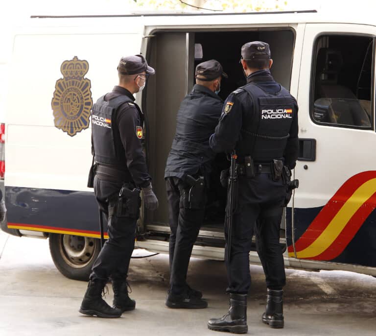 El Gobierno creará una oficina para gestionar los casos de malos tratos por parte de las fuerzas de seguridad