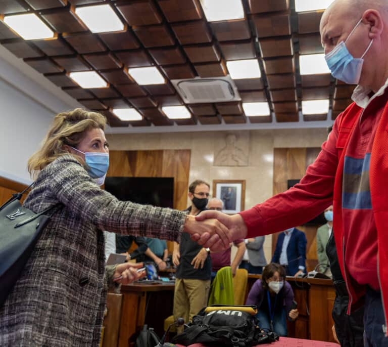 El Gobierno incluirá a La Palma como conexión obligatoria con la Península en el transporte marítimo