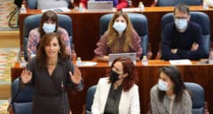 Mónica García felicita a Ayuso el 4-M: un año de "abundancia" en "insultos" y "comisiones"