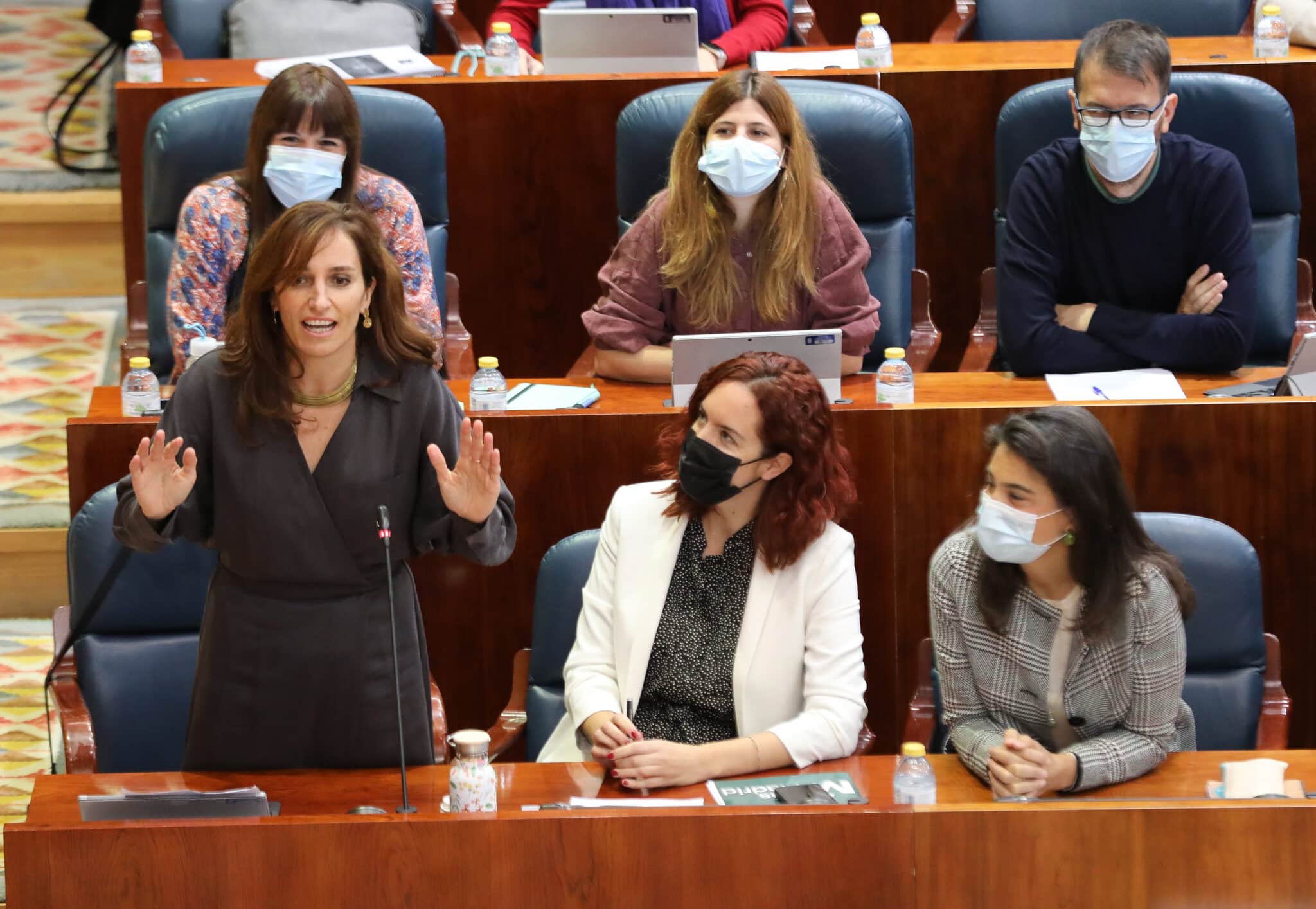 Mónica García felicita a Ayuso el 4-M: un año de "abundancia" en "insultos" y "comisiones"