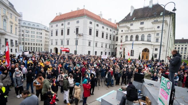 Protesta en Viena contra los confinamientos.