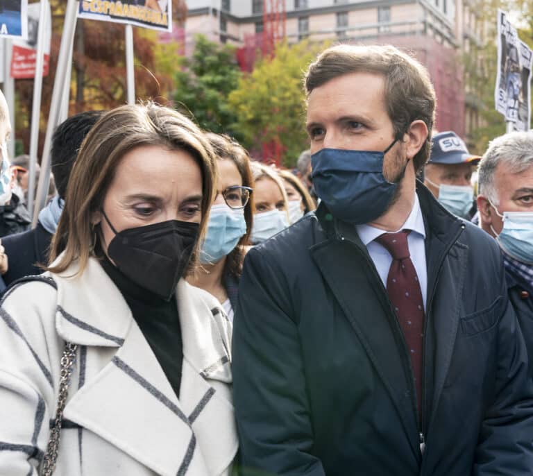 Casado pone ahora en duda su asistencia a la manifestación del sábado en la que sí estará Ayuso