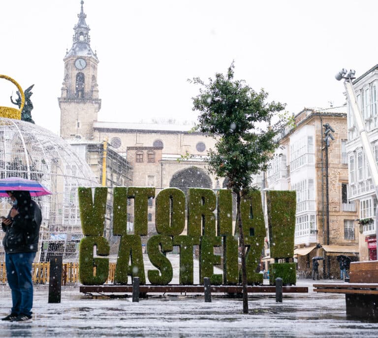 Euskadi quiere que estudiar euskera sea un mérito para la regularización de los inmigrantes