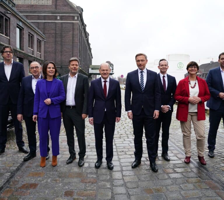 Fumata blanca en Alemania: el socialdemócrata Scholz será canciller con Verdes y Liberales