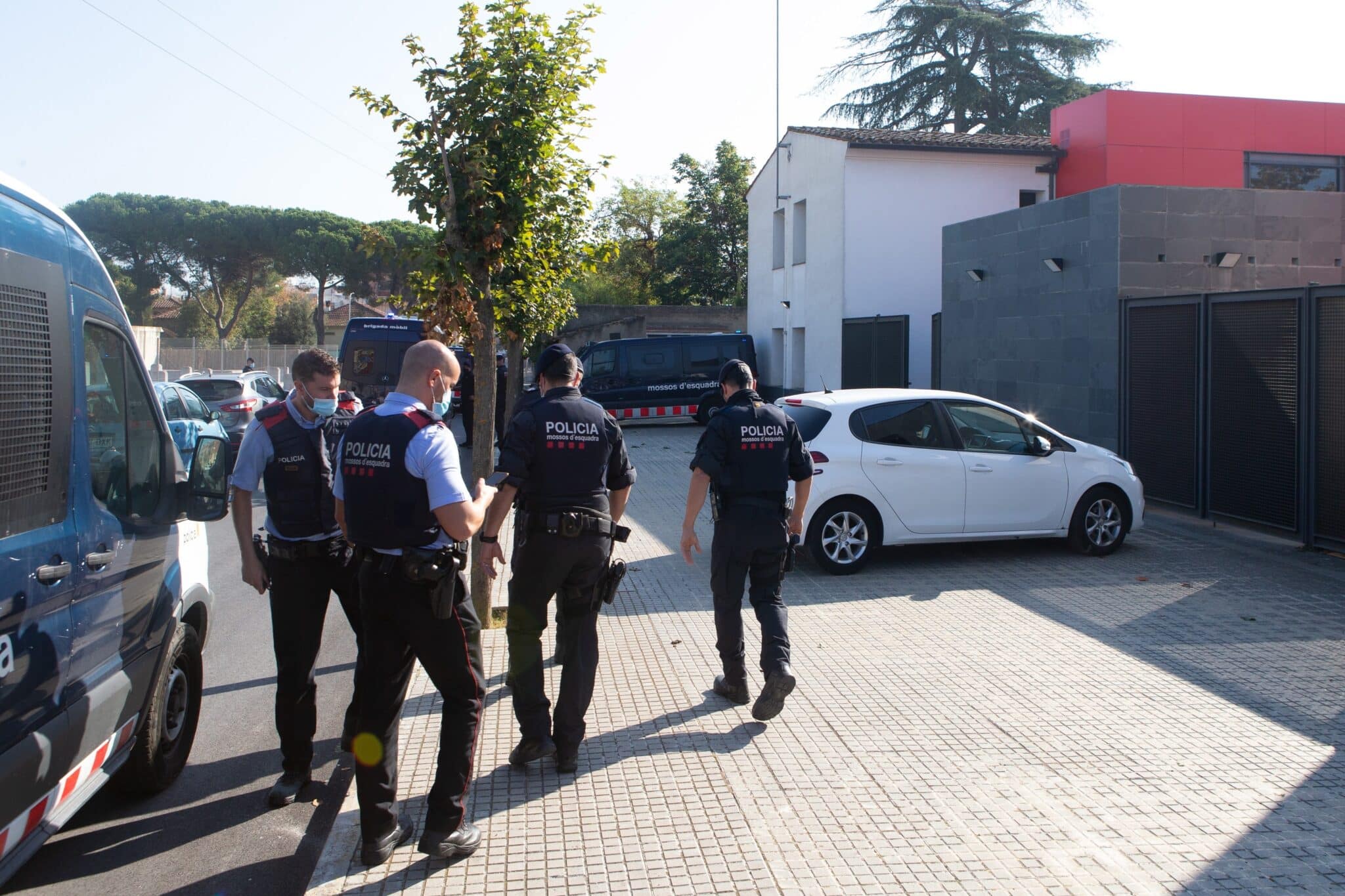 Operación policial en Llinars.