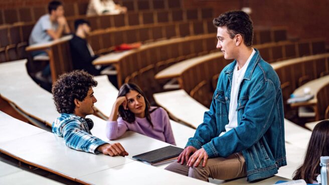 Las nuevas becas de grado de Fundación “la Caixa” se estrenan en este curso 2021-2022, acompañando a lo largo de toda su etapa universitaria a cincuenta estudiantes excelentes con escasos recursos económicos, como Álex Velasco, en la imagen.