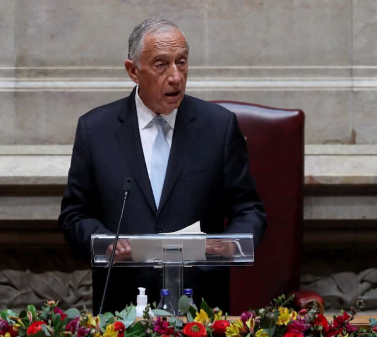 El presidente de Portugal anuncia elecciones anticipadas el 30 de enero