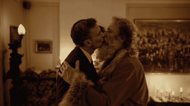 El anuncio del Papá Noel homosexual que triunfa en Noruega: 'Cuando Harry encontró a Santa' Imagen de Papá Noel besándose con Harry, el protagonista del anuncio de noruego de 'Posten Norge' publicado por Navidad