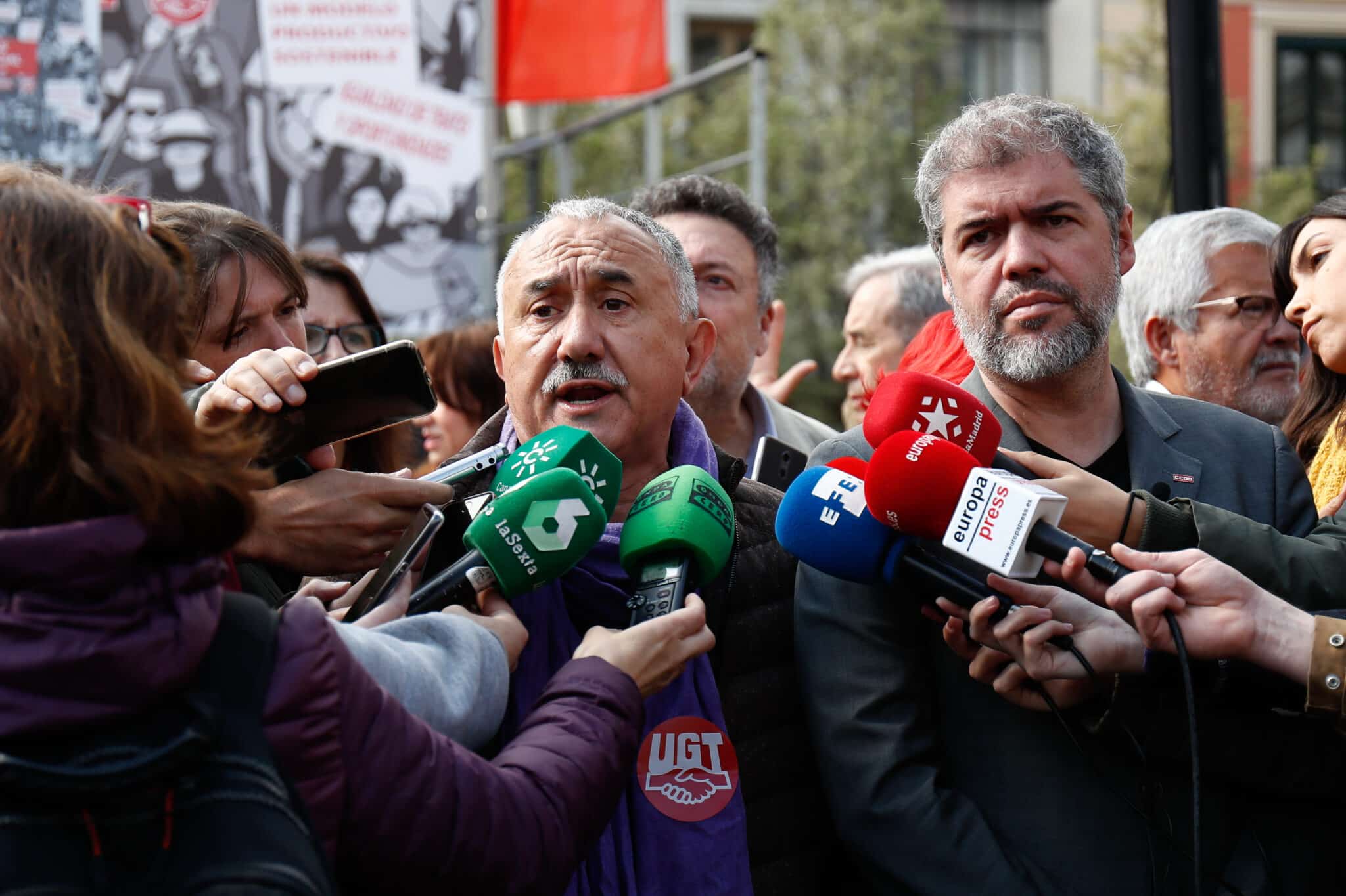 Los secretarios generales de CCOO y UGT, Unai Sordo y Pepe Álvarez, en una imagen de archivo.