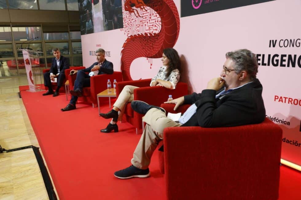 Fabrice Doreau, Atos Olympics and Major Events; Aurelia Bustos, Co- Founder & CTO Medbravo y Presidenta de AlicanTEC; Mario Sánchez Gómez, CEO y Fundador de Movsa; y Adolfo Fernández-Valmayor, Director General de Transformación y Sistemas de QuirónSalud