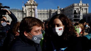 Almeida y Ayuso celebran la Almudena en buena sintonía: "No nos bloqueamos el uno al otro"