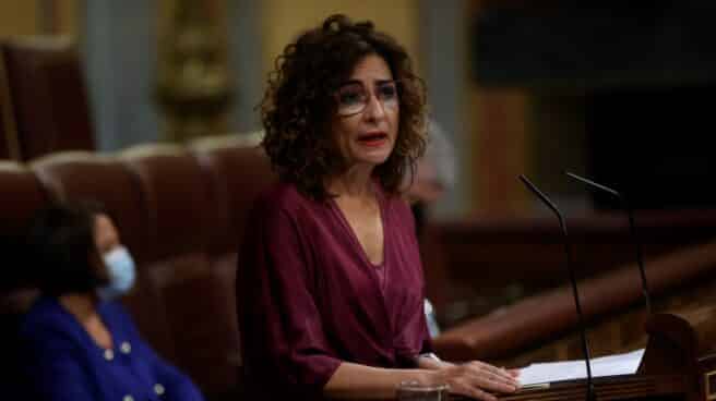 La ministra de Hacienda, María Jesús Montero durante su intervención en el Congreso este miércoles.