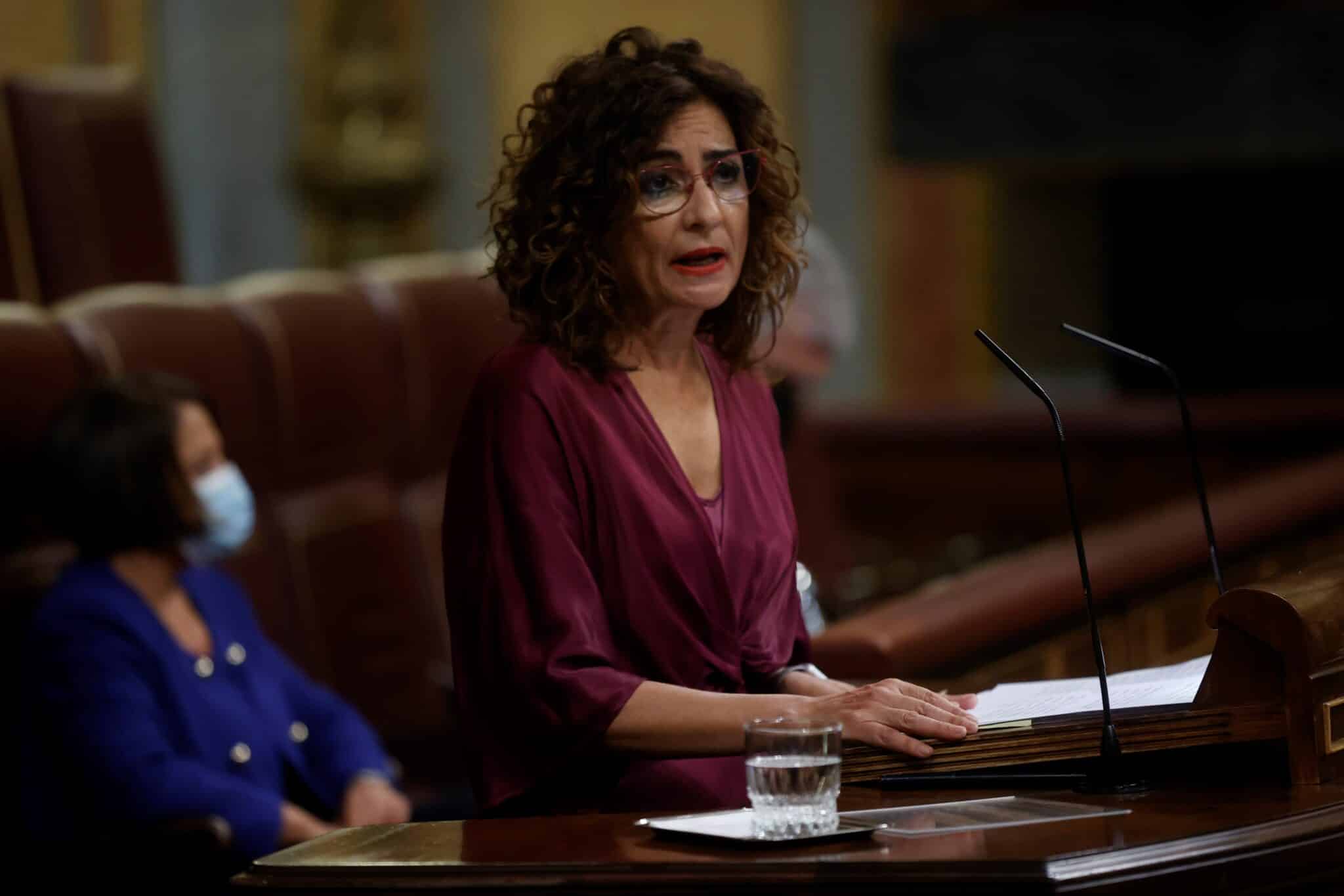 La ministra de Hacienda, María Jesús Montero durante su intervención en el Congreso este miércoles.