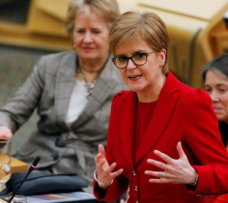 La primera ministra de Escocia a Ignacio Galán: “Iberdrola es un ejemplo para la producción de hidrógeno verde”