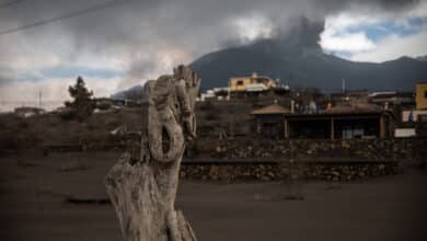 Fallece un hombre en La Palma por un derrumbamiento mientras limpiaba ceniza del volcán