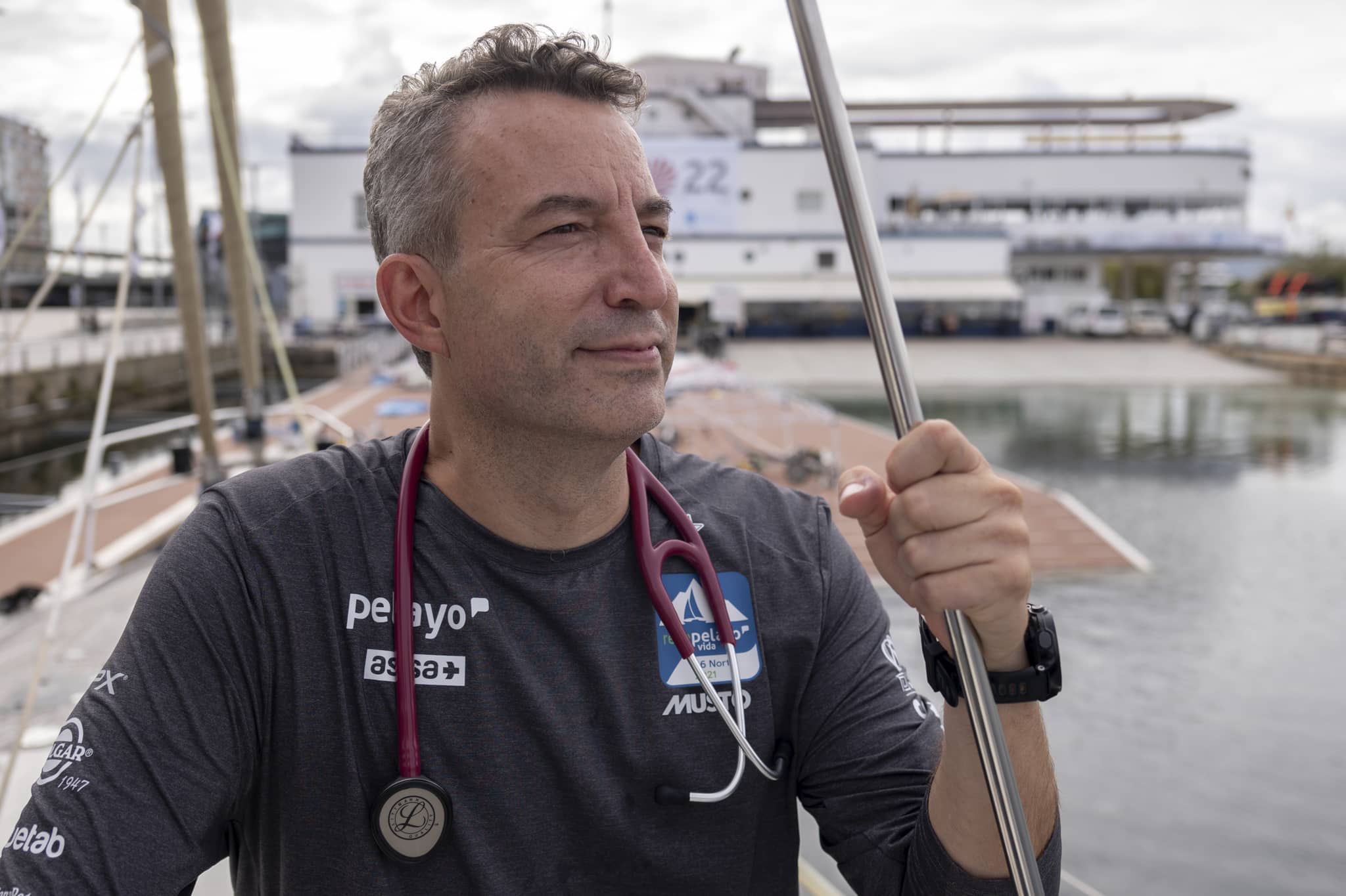 César Carballo, médico de urgencias y colaborador de la TV que ha sido una de las caras visibles de la pandemia.