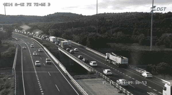 Retención en Toledo tras el accidente. Retención en Toledo tras el accidente.