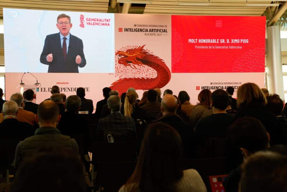 Ximo Puig, presidente de la Generalitat Valenciana, durante su discurso en el Congreso de Inteligencia Artificial