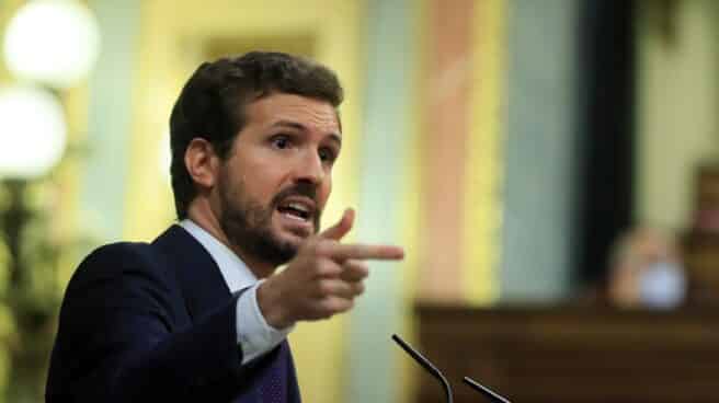 Casado reclama a Sánchez que exija a la Generalitat cumplir con la obligación del castellano en las escuelas catalanas El líder del PP, Pablo Casado, durante el debate de totalidad del Proyecto de Ley de Presupuestos Generales del Estado.