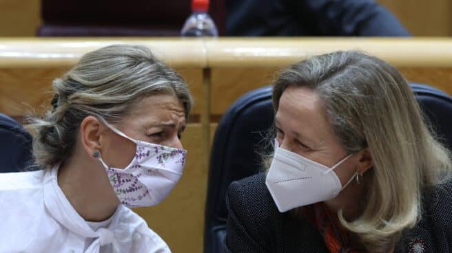 Yolanda Díaz y Nadia Calviño, en el Senado.