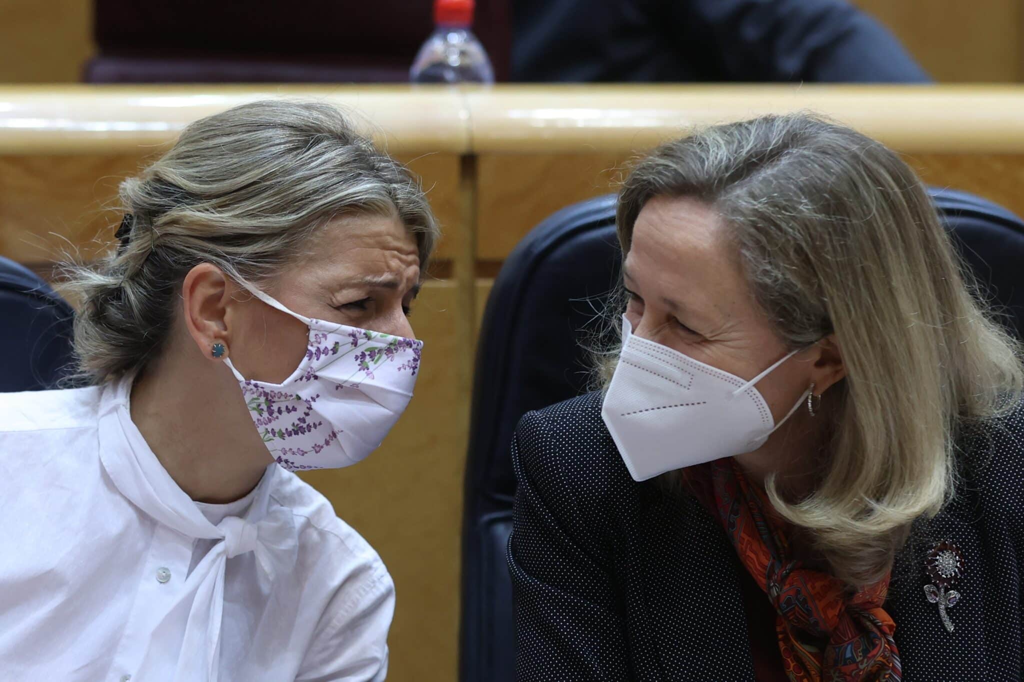 Yolanda Díaz y Nadia Calviño, en el Senado.