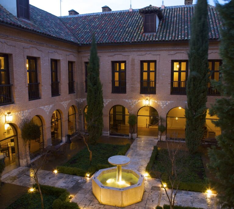 Paradores lanza descuentos de hasta el 25% para el Black Friday