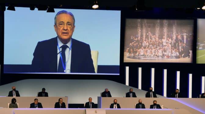 Florentino Pérez: "Igual hay que recordar a la UEFA quién es el Real Madrid"