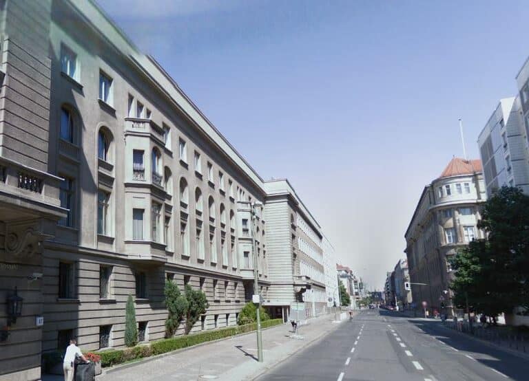 Hallan muerto en la embajada rusa en Berlín a un diplomático vinculado a los servicios de Inteligencia