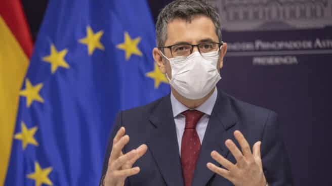 rapapolvo-consejo-estado-transposición-directivas-union-europea El ministro de la Presidencia, Relaciones con las Cortes y Memoria Democrática, Félix Bolaños, en una comparecencia informativa.