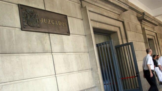 El juez ratifica el procesamiento en el 'caso 18 lobas', pero reconoce que es una decisión "interina" Juzgados en España