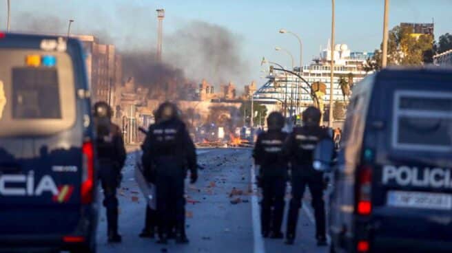 Barricada en la huelga del metal en Cádiz a 16 de noviembre del 2021 en Cádiz