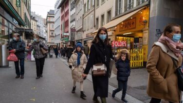 Suiza aprueba en referéndum la obligatoriedad del pasaporte COVID