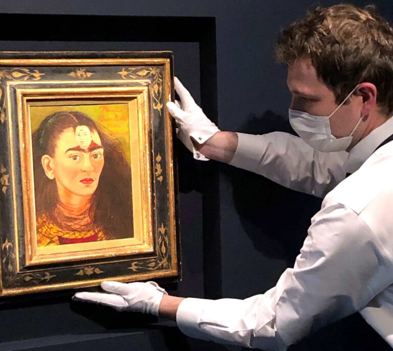 Frida Kahlo triplica el récord de Diego Rivera y se convierte en el artista latinoamericano más caro