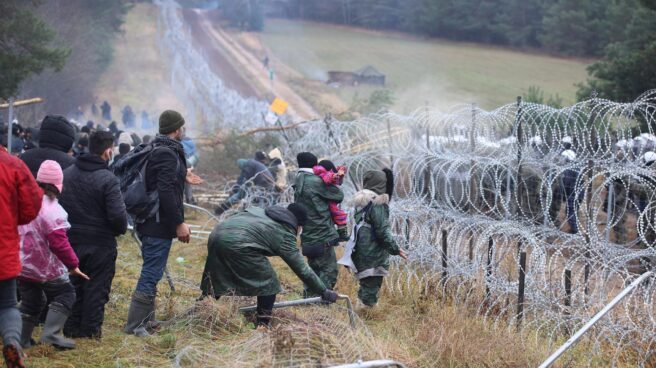 Migrantes en la frontera entre Polonia y Bielorrusia.