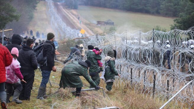 Migrantes en la frontera entre Polonia y Bielorrusia. Migrantes en la frontera entre Polonia y Bielorrusia.