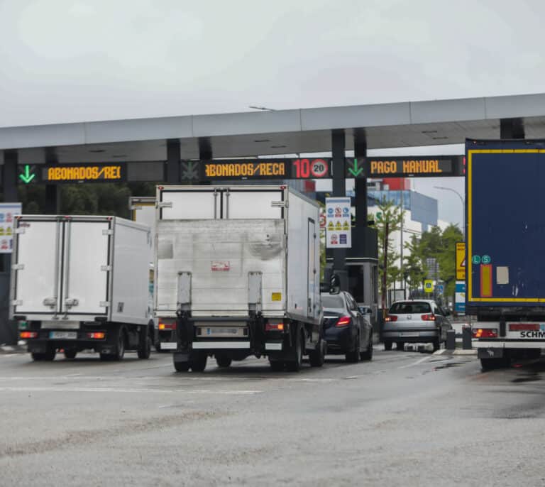 Los transportistas reniegan de la vuelta a los peajes: "Sería una subida de costes brutal"