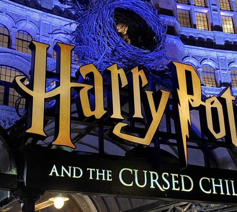 Harry Potter celebra su 20 aniversario con un recorrido por Google Earth y su regreso a los cines