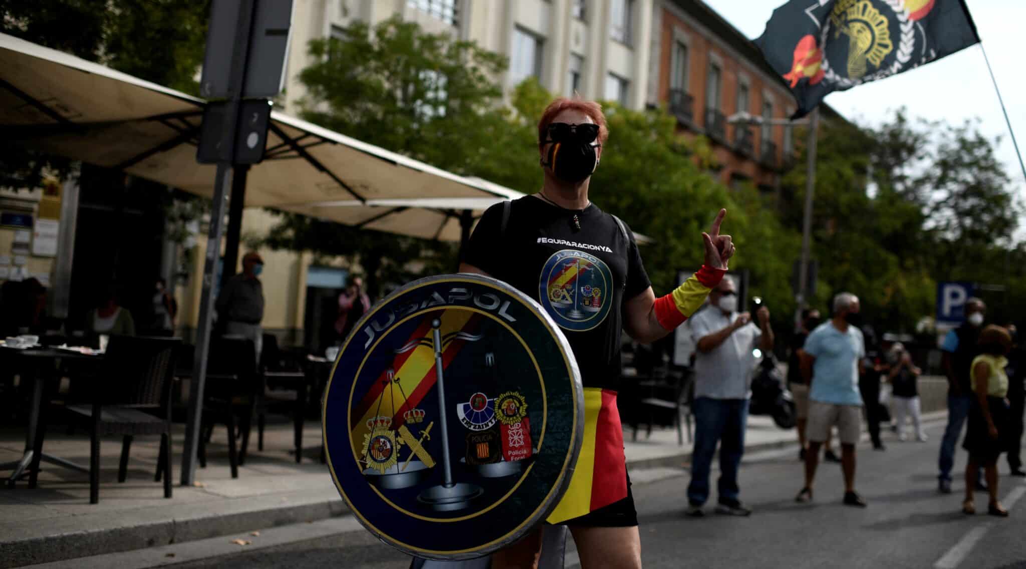 Una simpatizante de Jusapol, en una protesta secundada en septiembre de 2020.