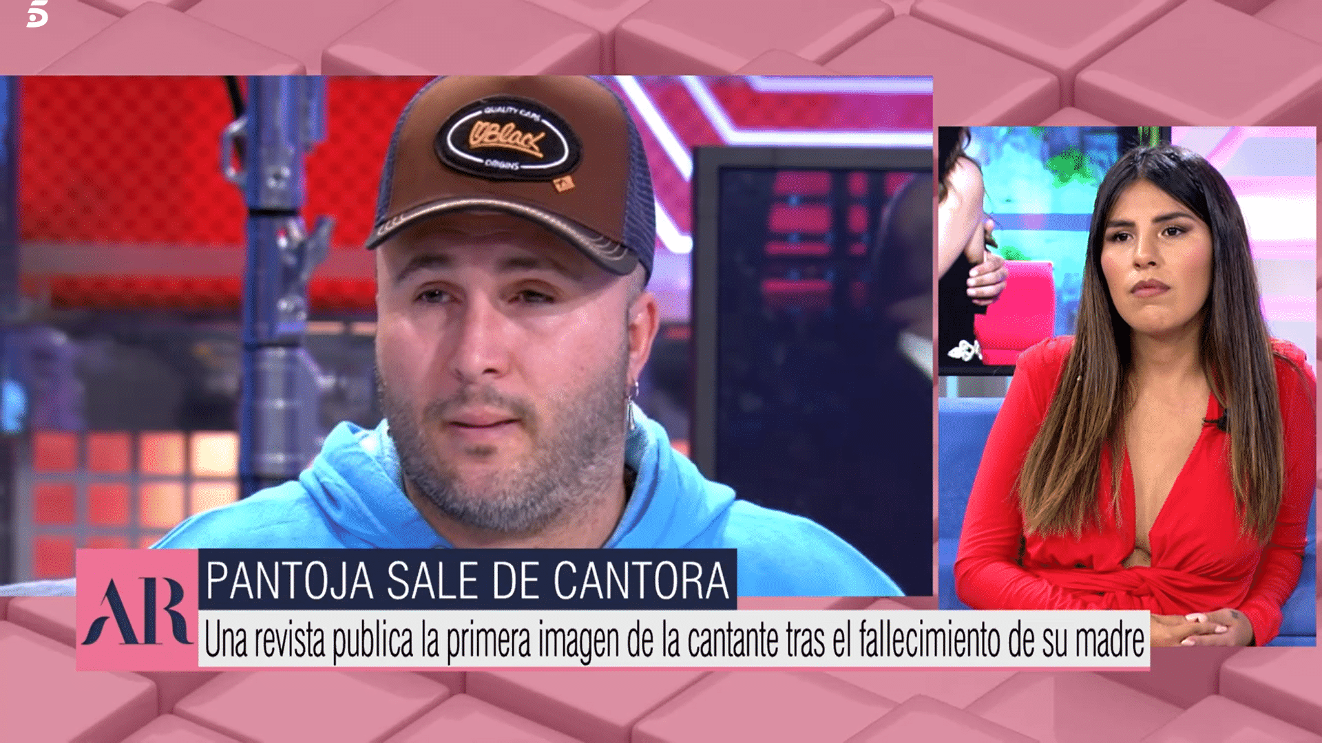 Pantalla partida de 'El Programa de Ana Rosa'. A la izquierda, Kiko Rivera en 'sábado Deluxe', y a la derecha su hermana, Isa Pantoja, comentando su posición