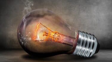 El precio de la luz repunta este jueves un 1,2% y registra su séptimo máximo histórico, con 228,42 euros/MWh