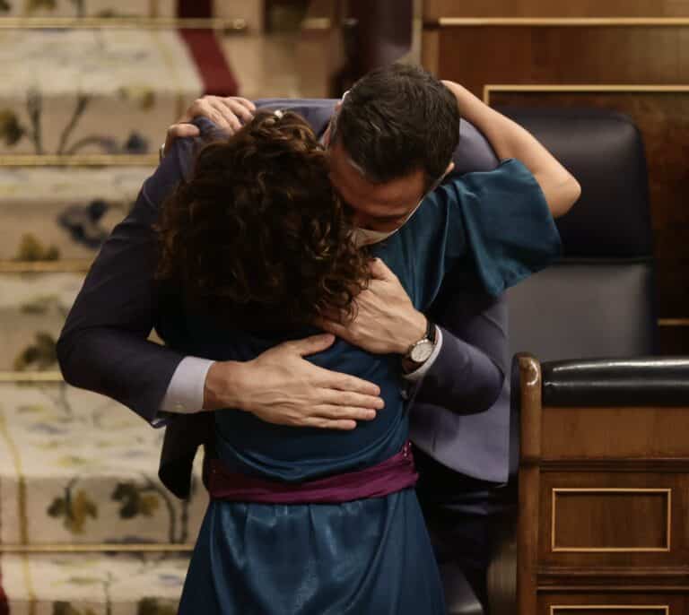 Montero mima a un descolocado PNV tras convertirse ERC-Bildu en socios preferentes