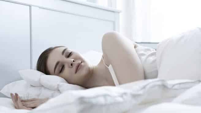 La NASA busca voluntarios para dormir por 11.000 euros Una persona durmiendo