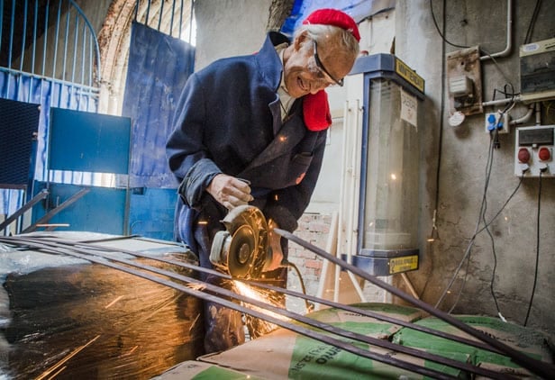 Justo Gallego construyendo la catedral de Mejorada del Campo