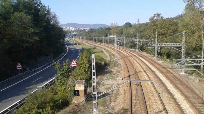 Imagen de archivo de una vía de tren.