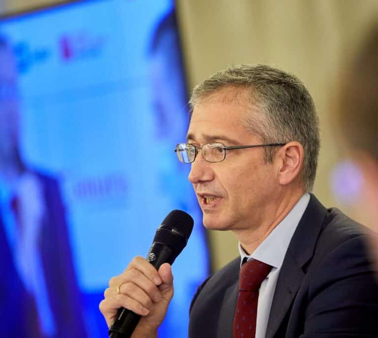 El Banco de España pide a los bancos transparencia en las comisiones