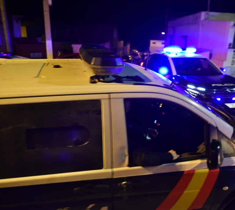 Asesinada una mujer en Ceuta por su marido, un policía local ya detenido