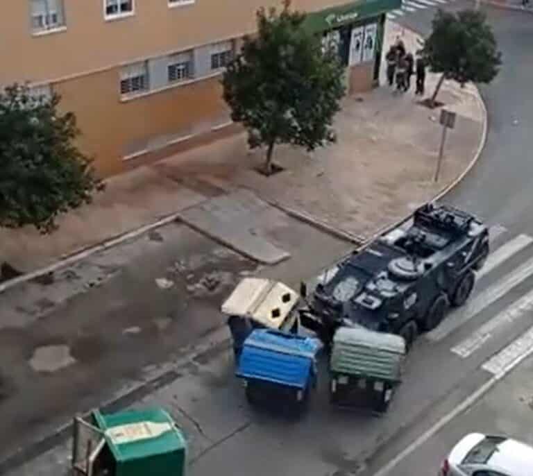 Marlaska desoye las críticas de Yolanda Díaz y vuelve a sacar la tanqueta en Cádiz