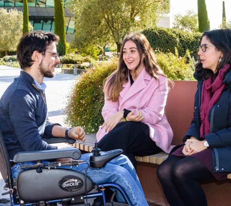 Banco Santander amplía el horizonte laboral de los universitarios con discapacidad a través del ‘mentoring’